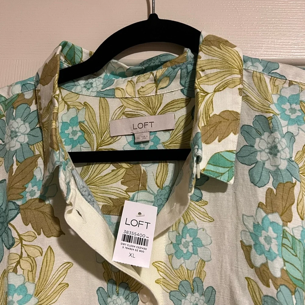LOFT
NWT
Gardenia Linen Blend Everyday Shirt
Size XL
Blue Green Cream - Picture 3 of 4